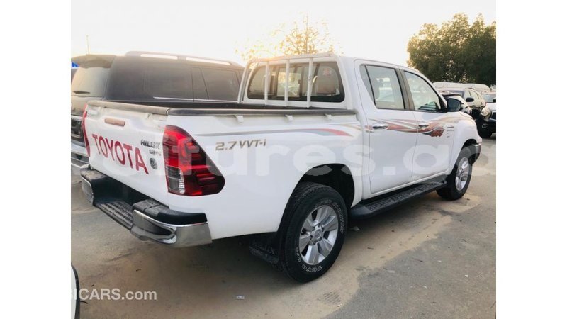 Big with watermark toyota hilux estuary import dubai 6605