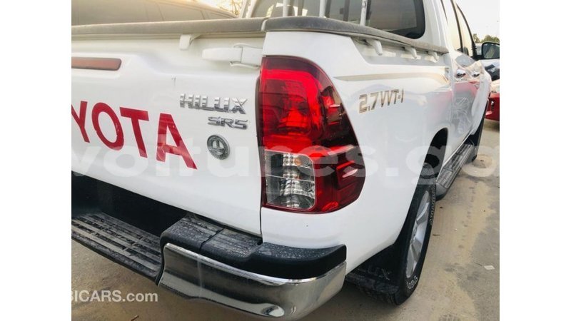 Big with watermark toyota hilux estuary import dubai 6605