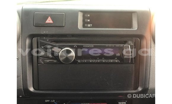 Sayi Imported Toyota Land Cruiser White Mota in Import - Dubai a estuary Sayi Imported Toyota Land Cruiser White Mota in Import - Dubai a estuary