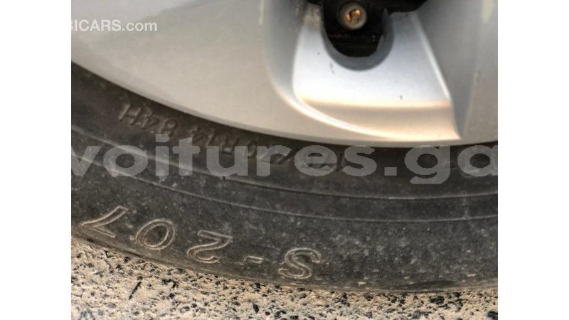 Big with watermark toyota yaris estuary import dubai 6616