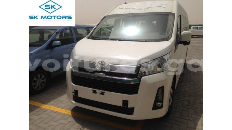 Big with watermark toyota hiace estuary import dubai 6619