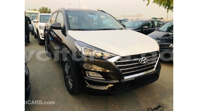 Big with watermark hyundai tucson estuaire import dubai 6621