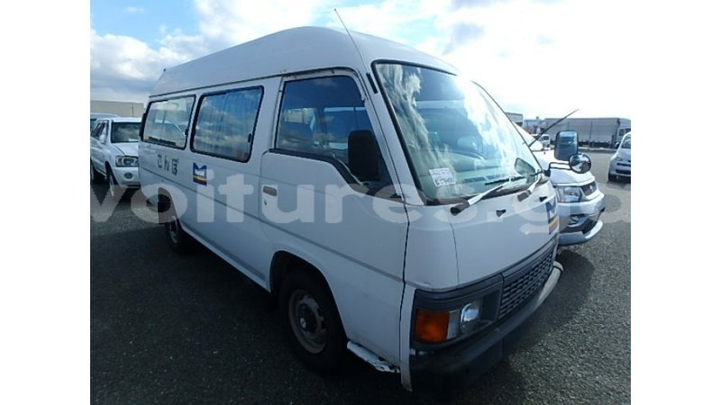 Big with watermark nissan caravan estuary import dubai 6622