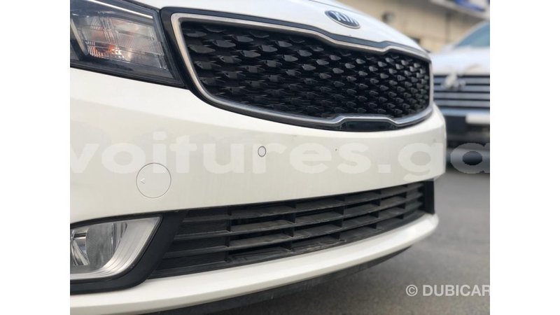 Big with watermark kia cerato estuaire import dubai 6624