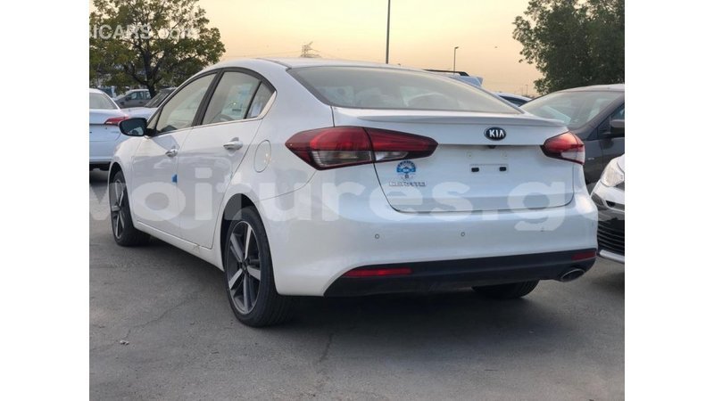 Big with watermark kia cerato estuary import dubai 6624