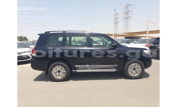 Acheter Import Voiture Toyota Land Cruiser Noir à Import - Dubai, Estuaire Acheter Import Voiture Toyota Land Cruiser Noir à Import - Dubai, Estuaire