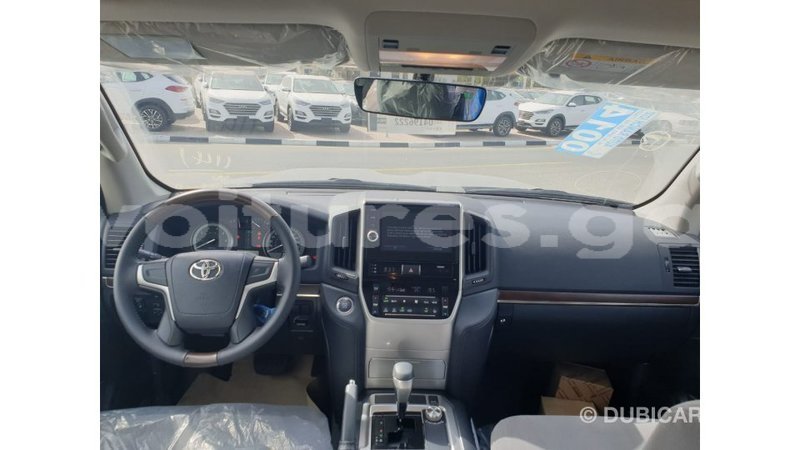 Big with watermark toyota land cruiser estuaire import dubai 6625