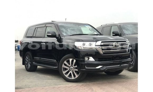 Buy Import Toyota Land Cruiser Black Car in Import - Dubai in Estuary