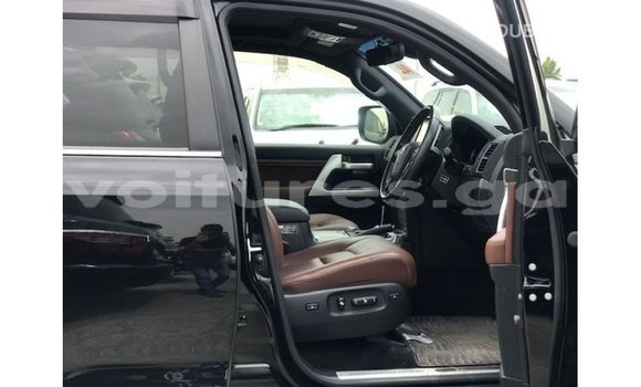 Acheter Import Voiture Toyota Land Cruiser Noir à Import - Dubai, Estuaire Acheter Import Voiture Toyota Land Cruiser Noir à Import - Dubai, Estuaire