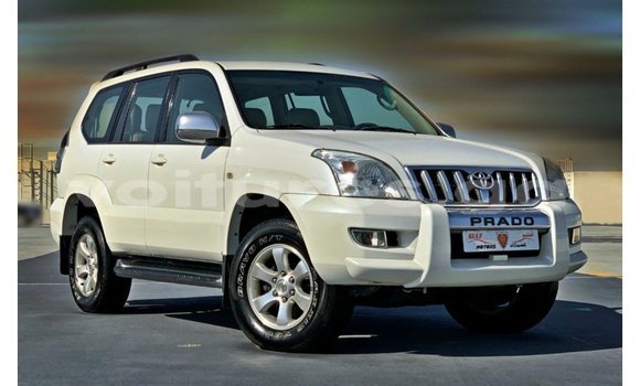 Buy Import Toyota Prado White Car in Import - Dubai in Estuary
