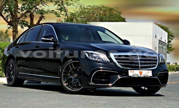 Buy Import Mercedes-Benz 190 Black Car in Import - Dubai in Estuary