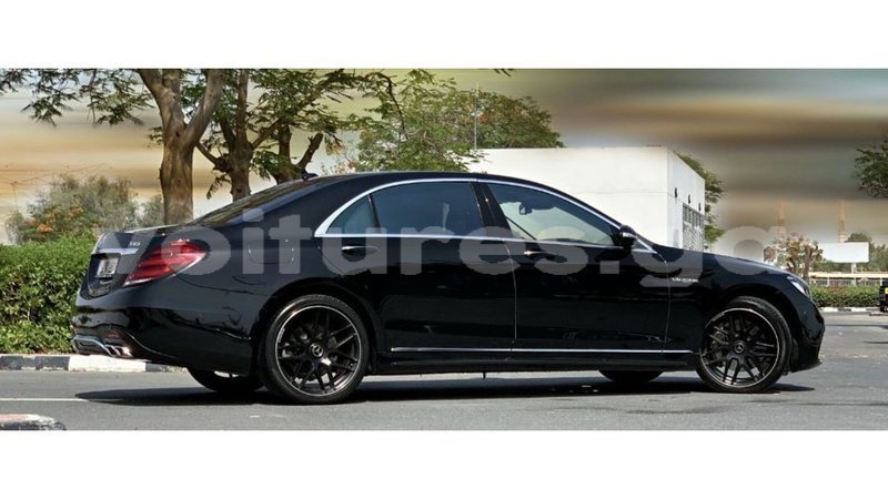 Big with watermark mercedes benz 190 estuary import dubai 6635