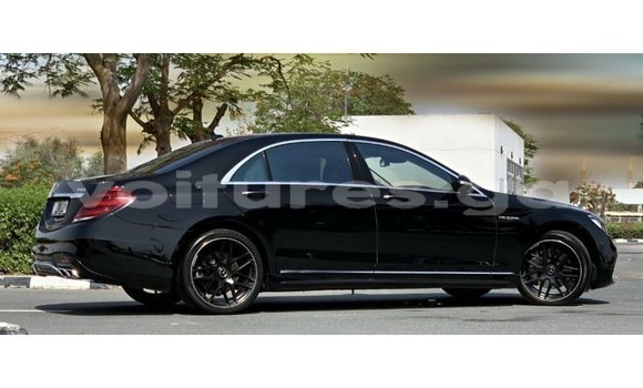 Sayi Imported Mercedes-Benz 190 Black Mota in Import - Dubai a estuary Sayi Imported Mercedes-Benz 190 Black Mota in Import - Dubai a estuary