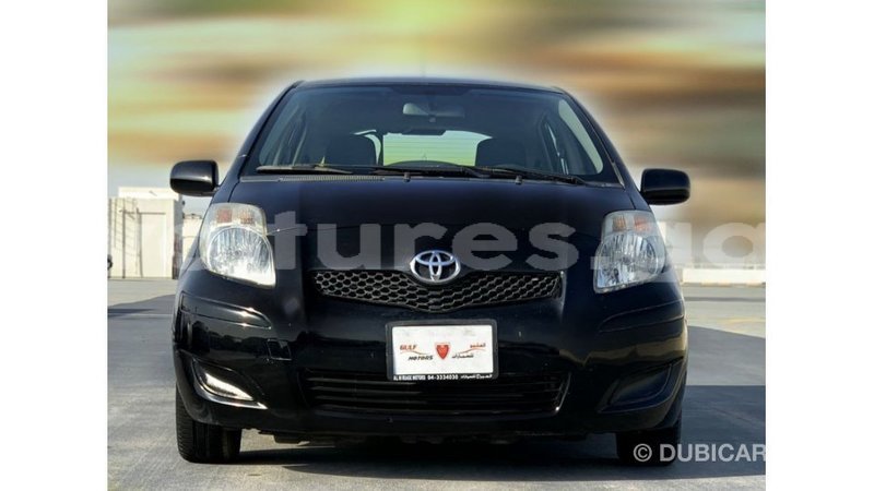 Big with watermark toyota yaris estuary import dubai 6640