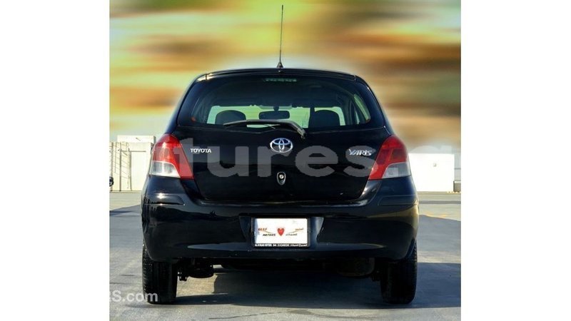 Big with watermark toyota yaris estuary import dubai 6640