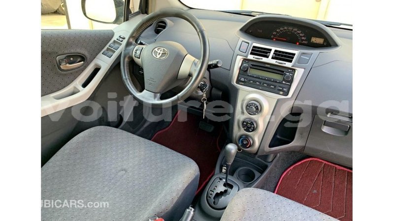 Big with watermark toyota yaris estuary import dubai 6640