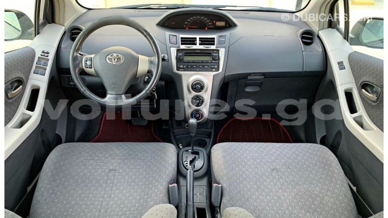 Big with watermark toyota yaris estuaire import dubai 6640