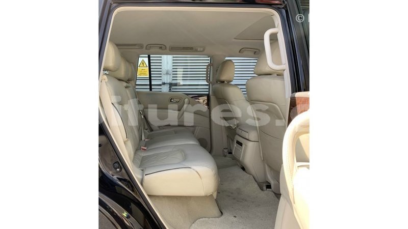 Big with watermark nissan patrol estuaire import dubai 6643