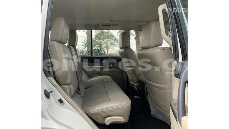 Big with watermark mitsubishi pajero estuary import dubai 6645