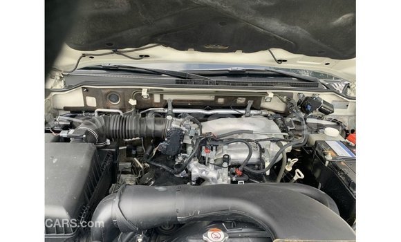 Acheter Import Voiture Mitsubishi Pajero Blanc à Import - Dubai, Estuaire Acheter Import Voiture Mitsubishi Pajero Blanc à Import - Dubai, Estuaire