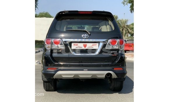 Acheter Import Voiture Toyota Fortuner Noir à Import - Dubai, Estuaire Acheter Import Voiture Toyota Fortuner Noir à Import - Dubai, Estuaire