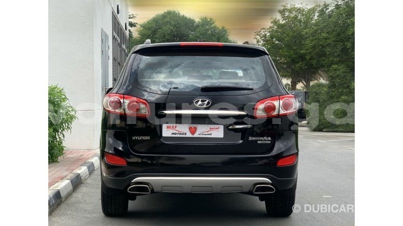 Big with watermark hyundai santa fe estuaire import dubai 6650