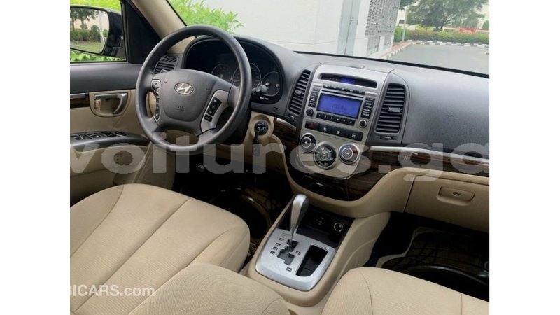 Big with watermark hyundai santa fe estuary import dubai 6650