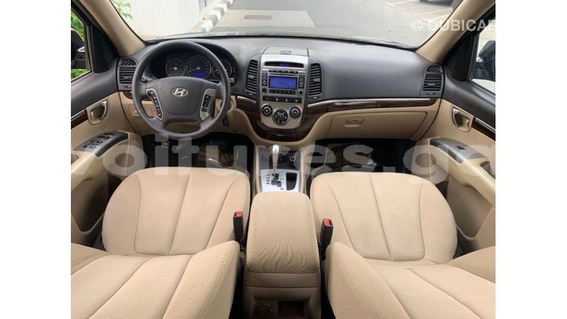 Big with watermark hyundai santa fe estuary import dubai 6650