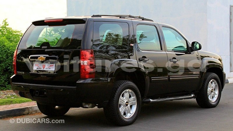 Big with watermark chevrolet tahoe estuary import dubai 6654