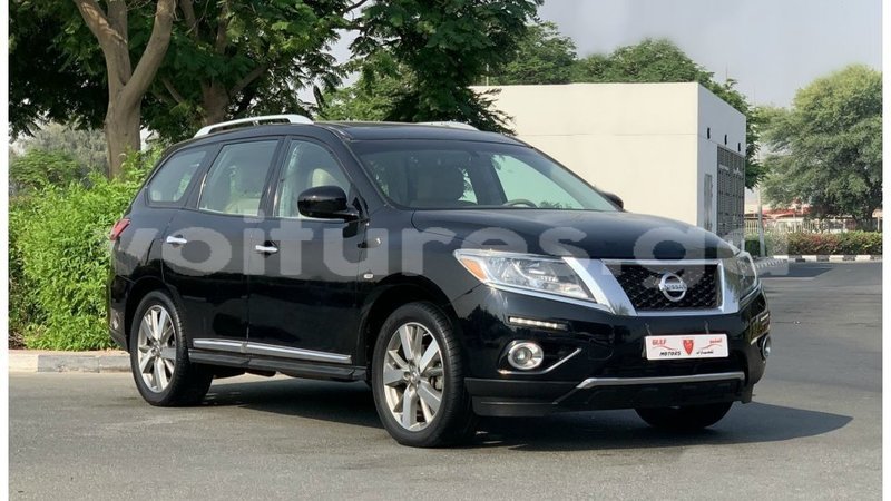 Big with watermark nissan pathfinder estuary import dubai 6655