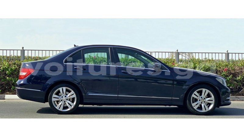 Big with watermark mercedes benz 200 estuary import dubai 6658