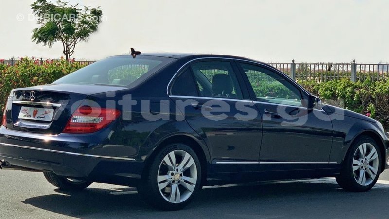 Big with watermark mercedes benz 200 estuary import dubai 6658