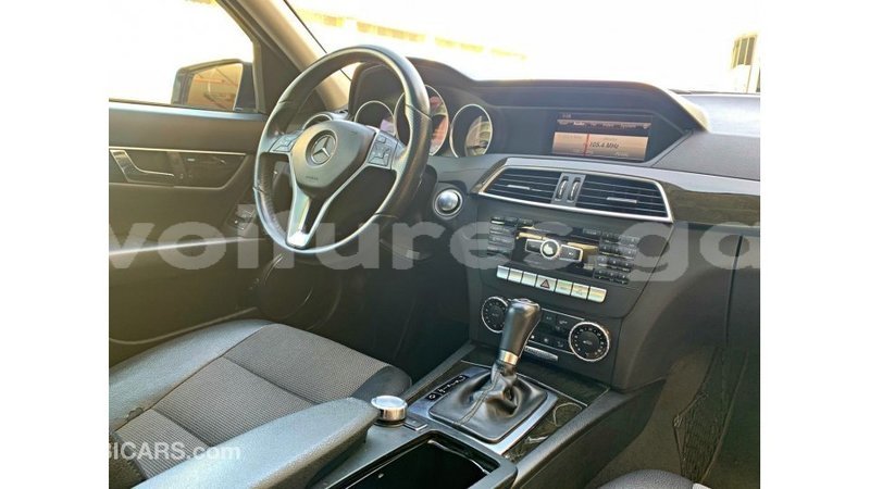 Big with watermark mercedes benz 200 estuary import dubai 6658