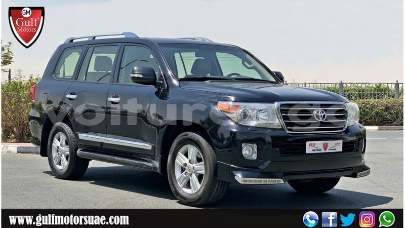 Big with watermark toyota land cruiser estuary import dubai 6659