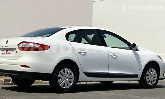 Acheter Import Voiture Renault Fluence Blanc à Import - Dubai, Estuaire Acheter Import Voiture Renault Fluence Blanc à Import - Dubai, Estuaire