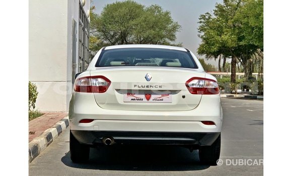 Acheter Import Voiture Renault Fluence Blanc à Import - Dubai, Estuaire Acheter Import Voiture Renault Fluence Blanc à Import - Dubai, Estuaire