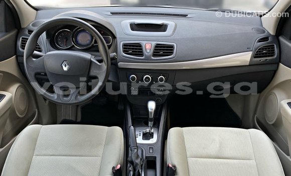 Acheter Import Voiture Renault Fluence Blanc à Import - Dubai, Estuaire Acheter Import Voiture Renault Fluence Blanc à Import - Dubai, Estuaire