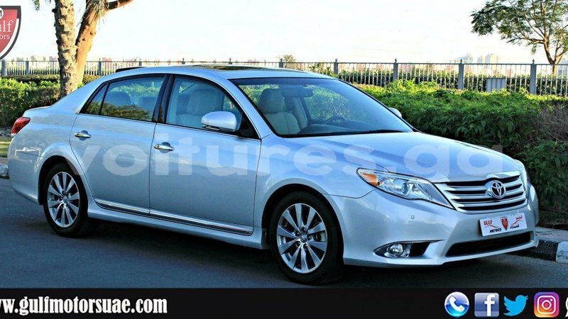 Big with watermark toyota avalon estuary import dubai 6662