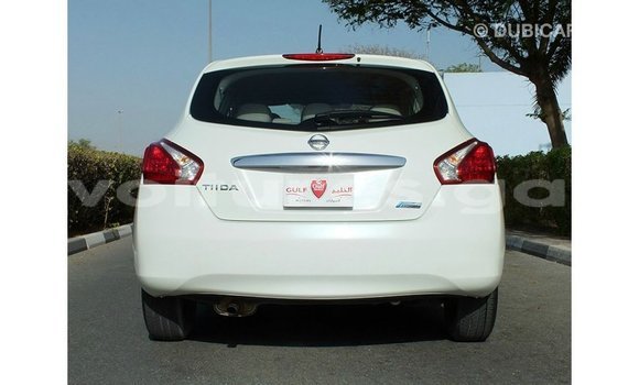 Acheter Import Voiture Nissan Tiida Blanc à Import - Dubai, Estuaire Acheter Import Voiture Nissan Tiida Blanc à Import - Dubai, Estuaire