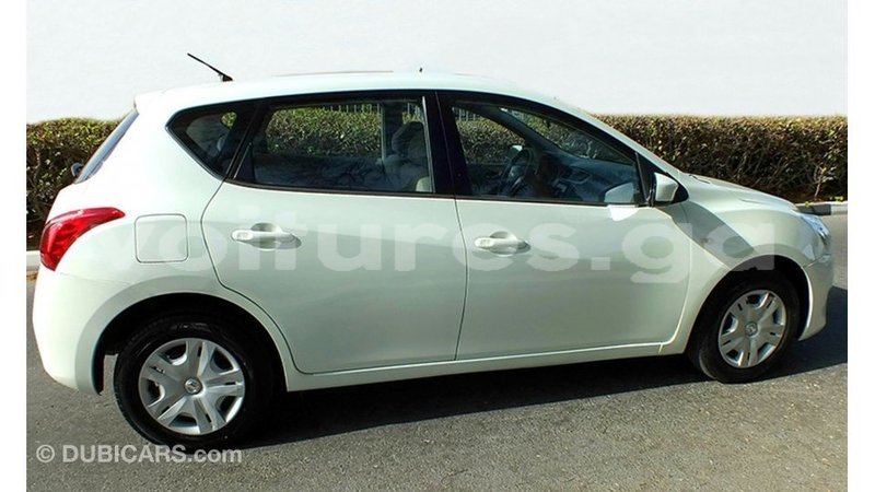 Big with watermark nissan tiida estuary import dubai 6664