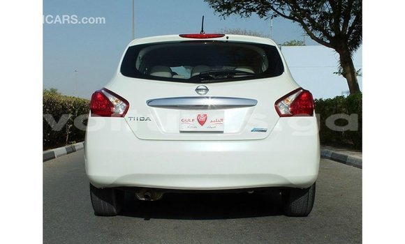 Acheter Import Voiture Nissan Tiida Blanc à Import - Dubai, Estuaire Acheter Import Voiture Nissan Tiida Blanc à Import - Dubai, Estuaire