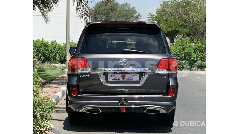 Big with watermark toyota land cruiser estuary import dubai 6665