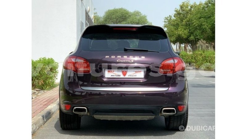 Big with watermark porsche cayenne estuary import dubai 6667