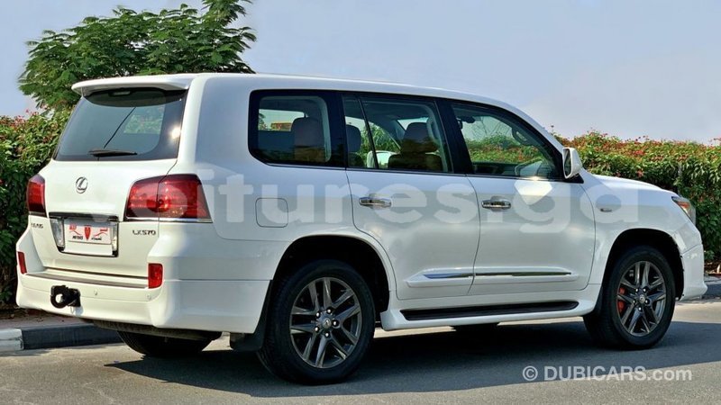 Big with watermark lexus lx estuary import dubai 6668