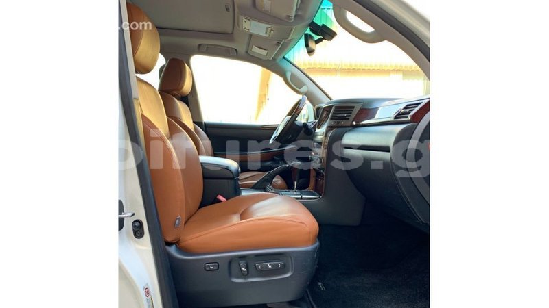 Big with watermark lexus lx estuary import dubai 6668