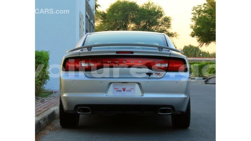 Big with watermark dodge charger estuary import dubai 6670