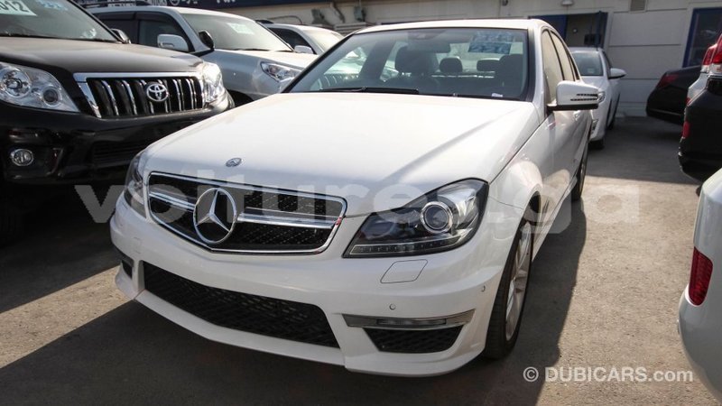 Big with watermark mercedes benz 200 estuary import dubai 6671