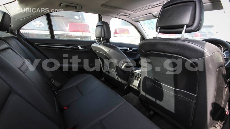 Big with watermark mercedes benz 200 estuary import dubai 6671