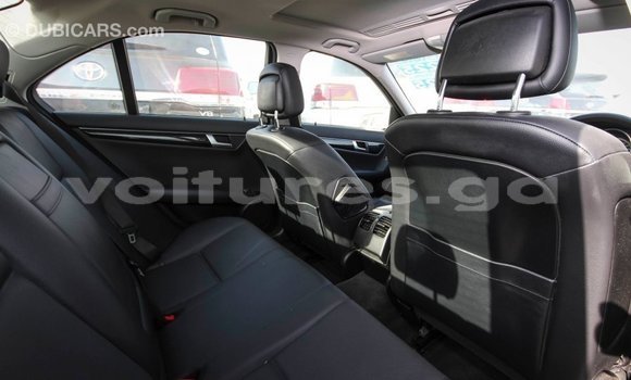 Acheter Import Voiture Mercedes-Benz 200 Blanc à Import - Dubai, Estuaire Acheter Import Voiture Mercedes-Benz 200 Blanc à Import - Dubai, Estuaire