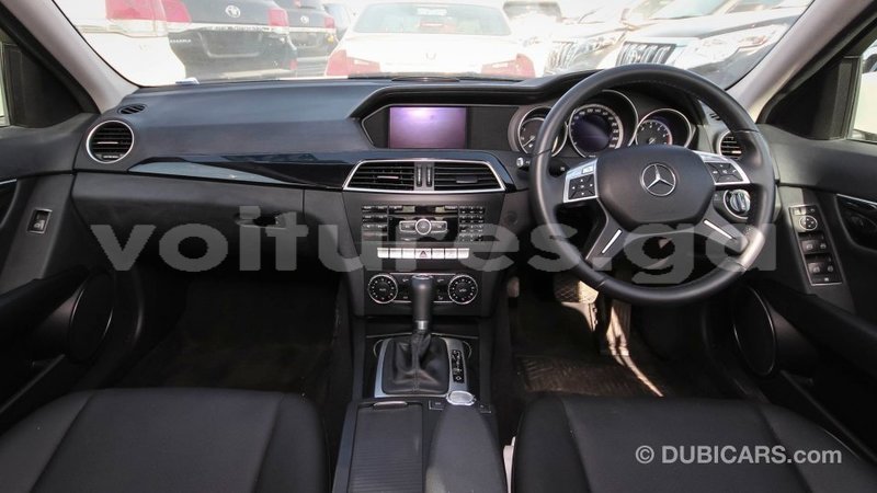 Big with watermark mercedes benz 200 estuary import dubai 6671